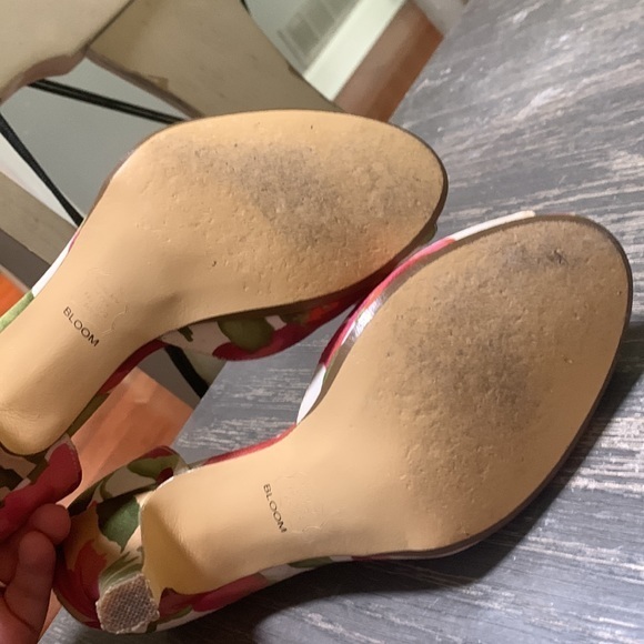 Worn once - Michael Angelo size 7.5 - Picture 9 of 10